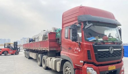 ?？萍咽滋讙烀嬷鳈C(jī)研發(fā)產(chǎn)品完成試機(jī)使命，光榮返崗！