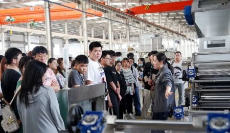 校企聯(lián)動 協(xié)同育才丨青島農業(yè)大學師生團隊來青島?？萍褏⒂^交流